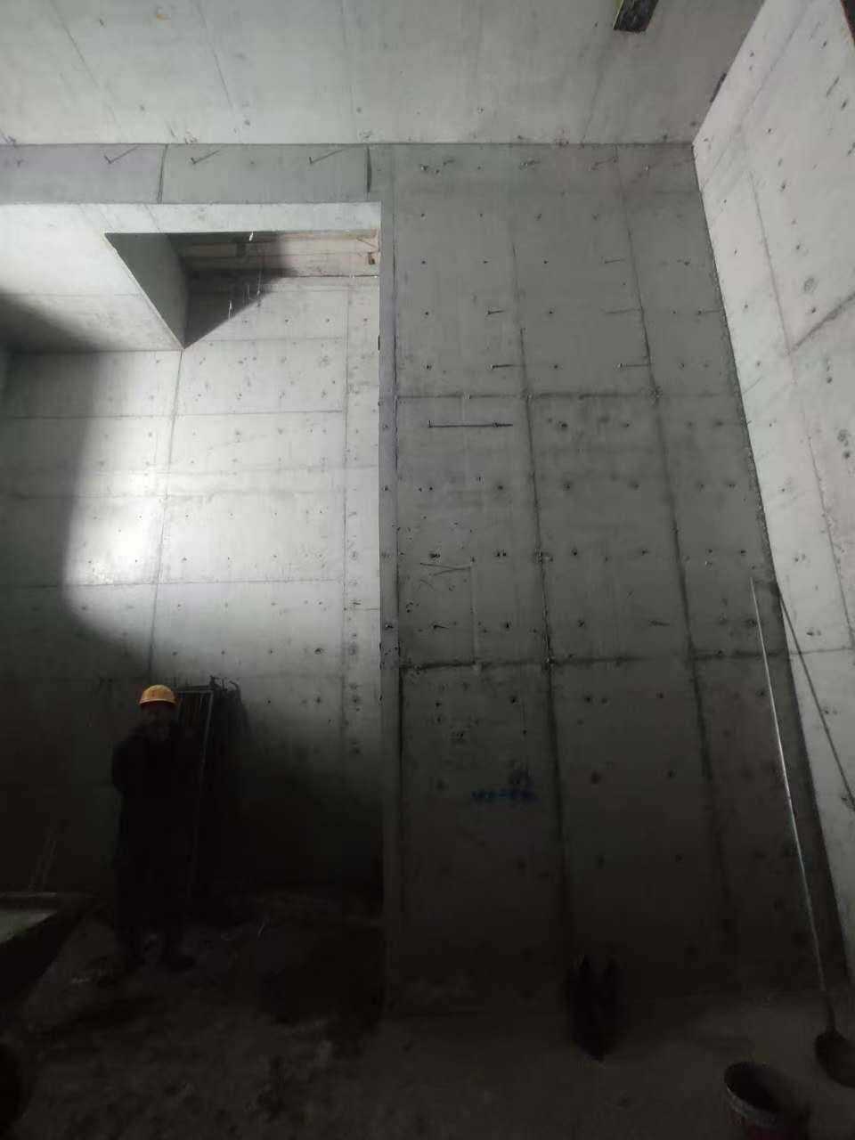 图木舒克墙上开槽钢筋断了有影响吗